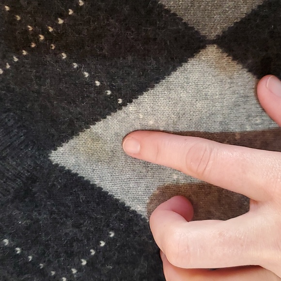 Hathaway Platinum Cashmere Argyle Sweater - Picture 8 of 10